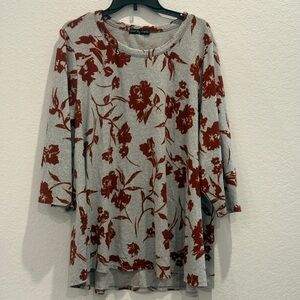 Kim & Cami Gray and Red 3/4 Sleeve Boxy Tunic